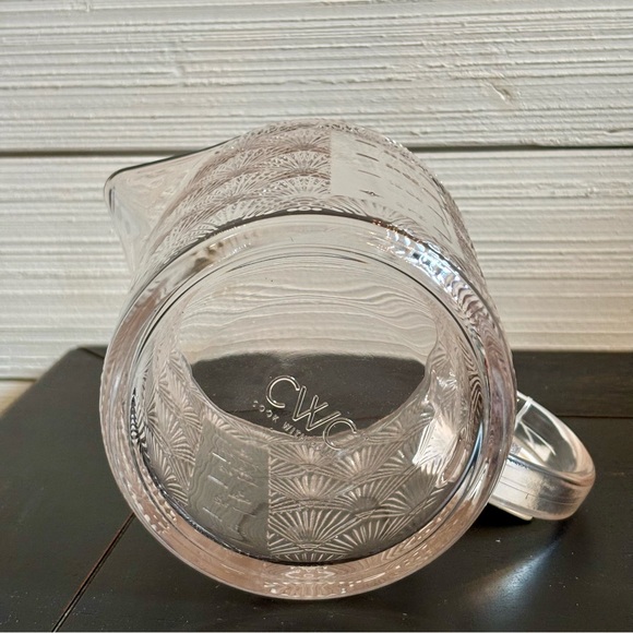CWC Glass Measuring Cup 33oz ~ 4 Cups PINK Seashell Design NEW Microwaveable - Picture 12 of 15